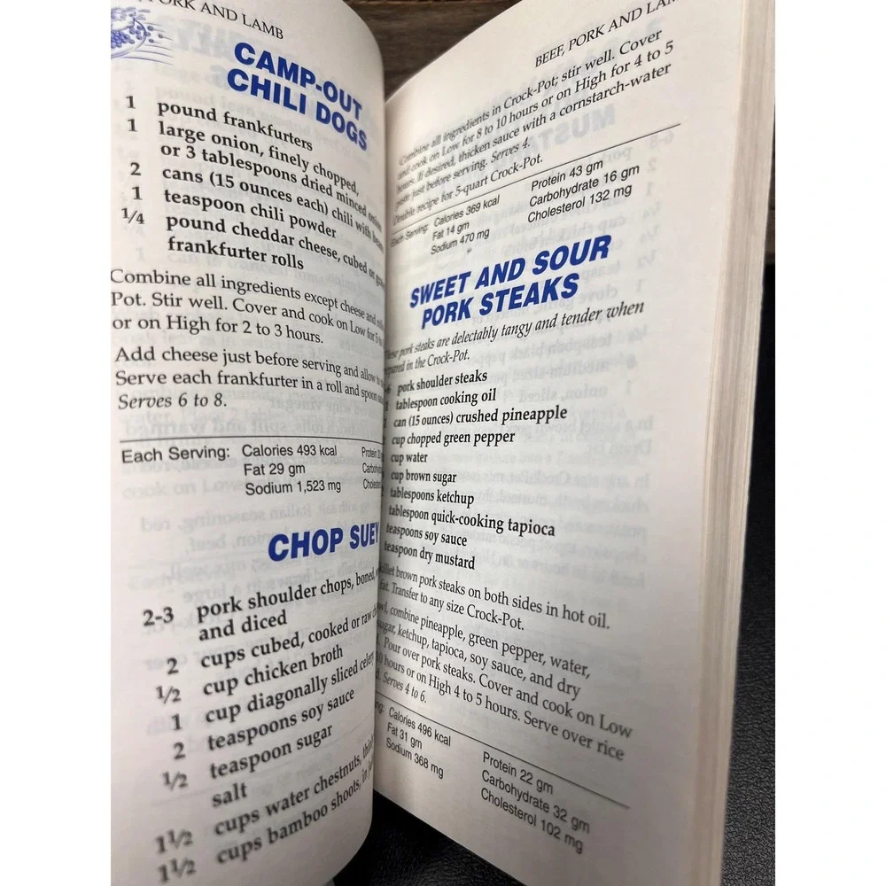 Crock Pot‎ Slow Cooker Cuisine Vintage Cookbook by Rival 1995